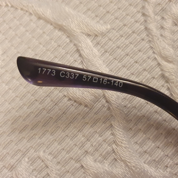 Lucky Leaf Square Oversized Purple Sunglasses - Picture 6 of 10